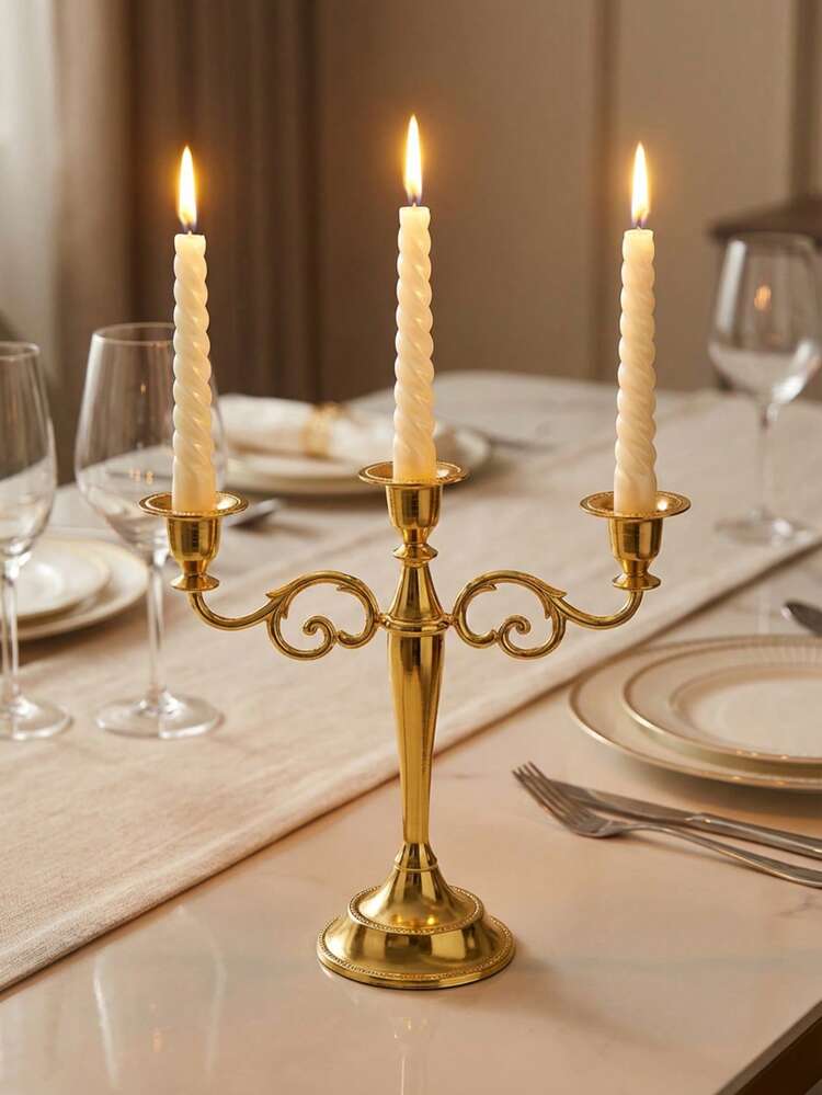 1 chiếc chân nến kiểu Pháp cổ điển 3 tay, đế tròn rộng, thích hợp cho đám cưới, trang trí nhà cửa, tiệc cưới, tiệc tối dưới ánh nến, tiệc Giáng sinh, vật trang trí bàn, trang trí sân vườn ngoài trời. Cũng có thể là quà tặng tân gia, đám cưới, kỷ niệm, sinh nhật, Ngày của Mẹ. - Nhiều phong cách - Xem 3