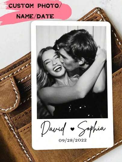 1/2 chiếc Thẻ ảnh đen trắng tùy chỉnh, Quà tặng Ngày Valentine cá nhân hóa cho nam, Thẻ ảnh đôi, Thẻ chèn ví tùy chỉnh, Khắc ảnh, Đầy màu sắc, Dễ thương, Đáng yêu, Ngộ nghĩnh, Kawaii, Y2K, Phong cách, Unisex, Thường ngày, Tùy chỉnh, Cá nhân hóa, Độc đáo, Được thiết kế riêng, Quà tặng lý tưởng cho nam, Quà tặng lý tưởng cho nữ, Bạn trai, Bạn gái, Gia đình