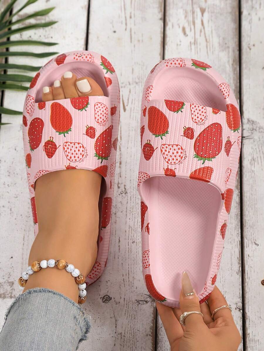 New Women's Home Slippers Featuring A Cute Strawberry Print. Made From Soft EVA Material, The Soles Are Slip-Resistant, And They Provide A Silent Feel, Making Them Perfect For Indoor Home Use And Casual Daily Wear. - Hồng - Xem 1