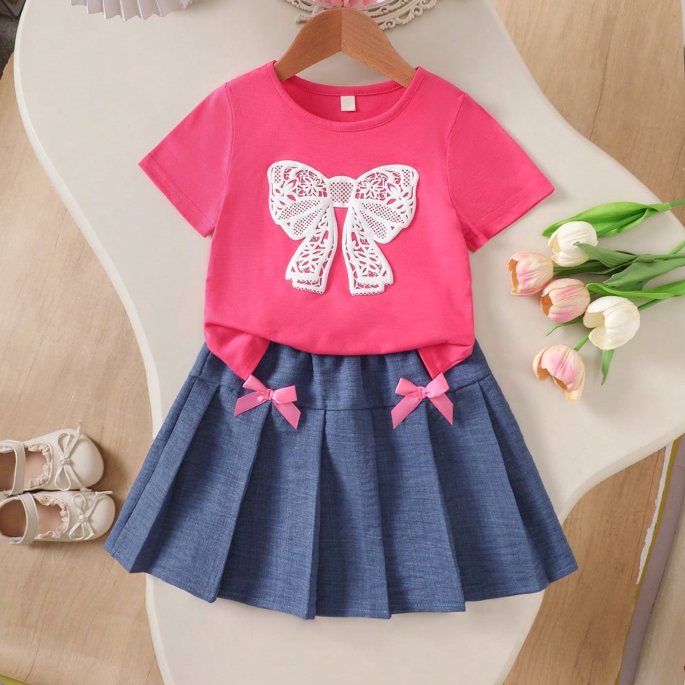Conjunto de 2 piezas de niña joven con camiseta de bloques de color con lazo + falda plisada de color azul vaquero sintético, para primavera/verano