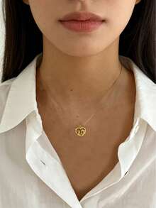 1件不锈钢防水不褪色心形女孩与马吊坠项链，适合女性日常佩戴 - 金色 - 查看 2