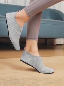 女士轻便透气舞蹈鞋，防滑赤足袜，适合普拉提、健身和居家穿着 - 灰色 - 查看 8