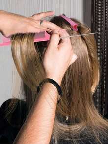 Bộ 6 cọ tạo kiểu tóc, bao gồm bình xịt, lược uốn tóc cải tiến, lược tạo độ phồng, lược đuôi nhọn, lược chải chân tóc và mũ ngủ. - Nhiều màu - Xem 4