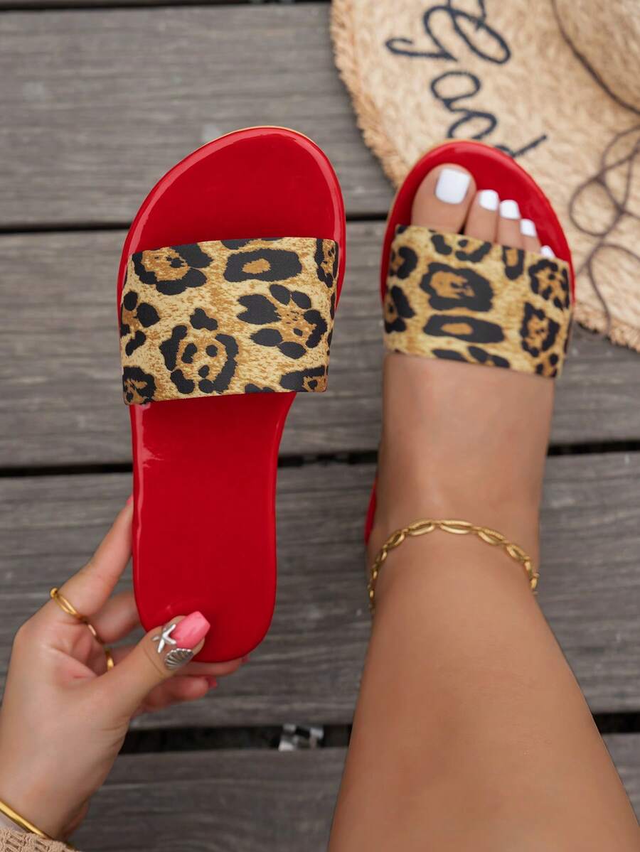 女士时尚豹纹平底凉鞋，百搭漆皮红色沙滩凉鞋，宽楦凉鞋 - 豹紋 - 查看 1