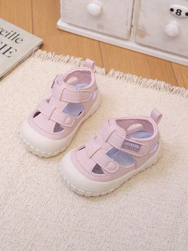 Sandalias de verano para bebés/niños pequeños, nuevas sandalias deportivas casuales para la playa, transpirables, antideslizantes y con diseño calado