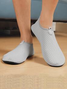 女士轻便透气舞蹈鞋，防滑赤足袜，适合普拉提、健身和居家穿着 - 灰色 - 查看 4