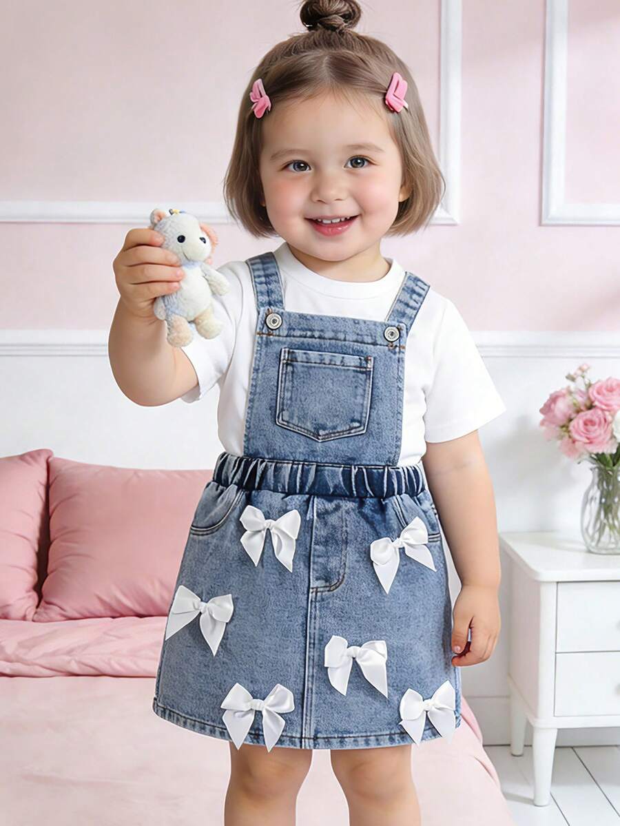 Vestido de peto de mezclilla lavada con lazo blanco 3D para niñas, con tirantes ajustables