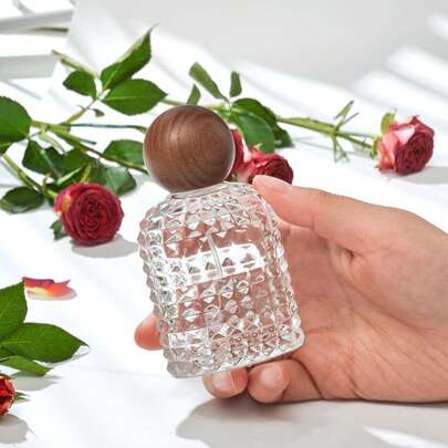 1个50毫升/1.7盎司防漏可灌装玻璃香水喷雾瓶，超细雾旅行喷雾器，配有3个灌装漏斗，便携式空喷雾瓶，适用于化妆包、口袋、DIY香水调配和日常护肤