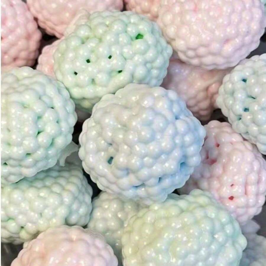 1个手工制作的可挤压绿色球，适合制作创意爆珠球、家庭聚会、节日、嘉年华、减压ASMR球，内含爆珠。 - 爆裂珠 - 查看 1