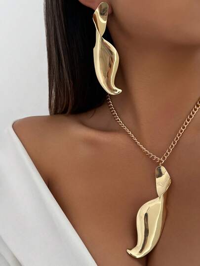 3pcs Vintage Minimalist Metal Asymmetrical Spiral Leaf Pendant Necklace And Earrings Set, Exaggerated Fashion Extra Large Jewelry Accessories, Suitable For Women's Daily Wear And Various Holiday Parties