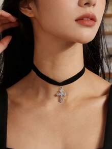 1 pieza Collar de cinta negra estilo gótico con colgante de cruz de rhinestone, adecuado para uso diario - Plateado - Ver 2