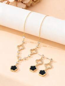 一套优雅奢华镂空水钻四叶草吊坠项链耳环首饰套装（女士款） - 黑色 - 查看 4