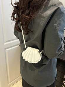 Fashionable Minimalist Shell Handbag, New Arrival Mini Unique Ins Style Crossbody Bag, Chic Shoulder Bag For Women - White - View 2