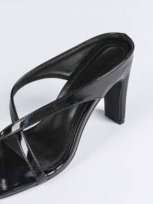 2026夏季新款银色方头粗跟凉鞋，性感交叉细带金属球形趾柱高跟鞋，时尚百搭，适合通勤和约会穿着，女士必备 - 黑色 - 查看 8