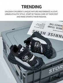 Disney Sản phẩm hợp tác chính thức với Mickey Mouse | Một đôi giày thể thao trẻ em, phù hợp cho sinh hoạt hàng ngày, lễ hội, thể thao và hoạt động ngoài trời. Giày ôm sát chân, chống trơn trượt, chống mài mòn và thoáng khí (Giày thể thao bé trai, giày ván trượt bé trai, giày thể thao trẻ em, giày thể thao bé gái, giày ván trượt bé gái) - màu đen - Xem 2