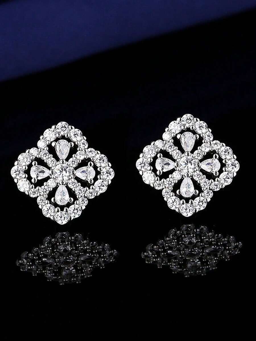 一对极简主义欧美风格仿莫桑石耳环，S925纯银立方氧化锆莫桑石四叶草水滴向日葵耳钉