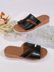 2026新款女士凉鞋，夏季新款厚底坡跟凉鞋，女士交叉绑带沙滩凉鞋，透气平底设计，夏季休闲度假必备，宽楦设计 - 黑色 - 查看 7