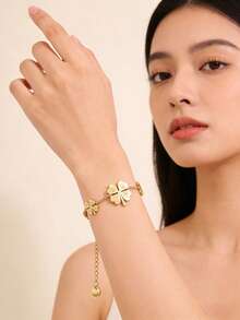 Camhanno 1pc Casual Fashionable Stainless Steel Four-Leaf Flower Bracelet, Suitable For Outfit Matching And Gifting To Friends, Family And Mothers - Style 1 - View 2