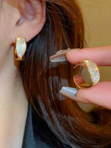 1 Đôi bông tai đính đá hình chữ C sang trọng, tinh tế, thời trang, chất liệu đồng, phù hợp cho nữ giới đeo hàng ngày, dự lễ hội và tiệc tùng. - Loại C - Xem 8