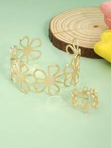1 Set Of 2 Pcs Creative Romantic Hollow Flower Design Women Bracelet & Ring - Gold - View 2