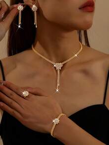 Conjunto de Joias de 5 Peças com Design de Flor de Zircônia, Colar, Brincos, Pulseira e Anel, Adequado para o Dia a Dia e Eventos Elegantes e da Moda para Mulheres. Acessórios Sofisticados para Banquetes e Festas. - Dourado - Visão 1