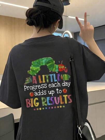 おしゃれ女子必見 はらぺこあおむしプリント半袖 T ホワイトスカートとのコーデに最適