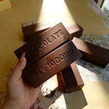 2026新款 - 1个慢回弹巧克力棒挤压玩具 - 缓震解压玩具 - 逼真巧克力砖造型 - 深棕色哑光质感 - 手感柔软粘腻 - 慢回弹解压 - 彩色 - 查看 7