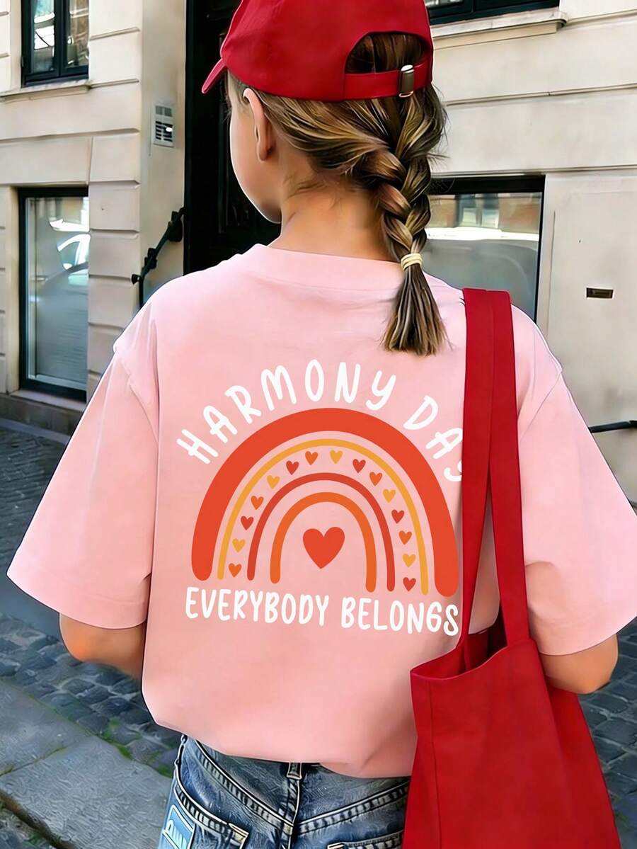 Áo thun HARMONY DAY dành cho bé gái tuổi teen với khẩu hiệu "EVERYBODY BELONGS" và hình hoạt hình cầu vồng, chất liệu mềm mại và thoải mái, phù hợp cho các hoạt động thể thao ngoài trời, dạo phố, đi học, thời trang mùa xuân/hè đa năng. - Hồng - Xem 1