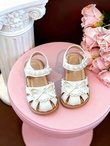 Sandal quai ngang mắt cá chân đính ngọc trai cho bé gái | Sandal mùa hè thoáng khí, kín mũi cho trẻ em - Màu be - Xem 4