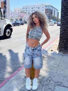 Y2K Style Women's Denim Capri Pants, Summer Jeans, Suitable For Commuting, Dating, And Casual Wear, Cherry Embroidery Distressed Zipper Fly Button Closure - Blue - View 3