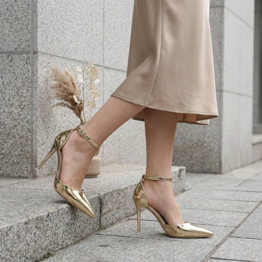 Zapatillas elegantes de mujer tacones de aguja stiletto de material PU metalizado brillante con pulsera al tobillo y hebilla ajustable, zapatos para mujer con punta puntiaguda y diseño de moda para fiesta evento o noche, zapatillas de tacon elegantes sofisticadas calzado transpirable cómodo y antideslizante con estilo de gala y temperamento refinado. - Blanco - Ver 1
