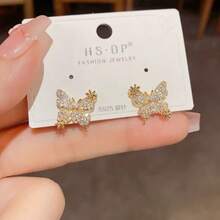 Elegant And Sophisticated Butterfly Earrings, Set With Diamonds, With Details In S925 Sterling Silver. A Unique Style, Subtly Luxurious, Delicate And Refined. - 金色 - 查看 2