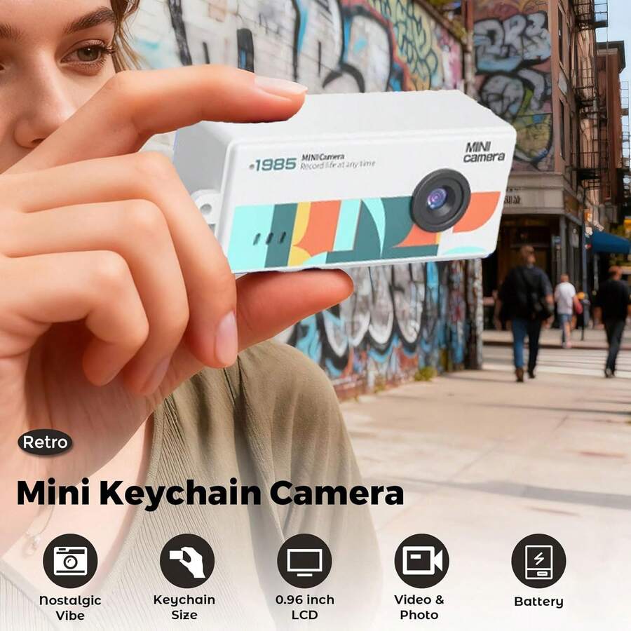 YAIUZGOO 迷你高清数码相机钥匙扣，可更换镜头，手动模式 - 轻松上传至移动设备，适合Vlog、旅行、聚会和学生生活（MECHA风格白色） - 迷你钥匙扣相机，拇指相机，1080P全高清复古数码相机，复古微型相机 - 完美的生日礼物