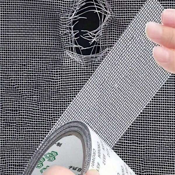 1 Rollo de cinta autoadhesiva de malla para reparación de ventanas, parche resistente al agua y a los desgarros para mosquiteros, adhesivo fuerte para tela y pantallas, adecuado para reparación de cortinas y ventanas de dormitorio