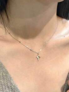 1件优雅不对称星形吊坠项链，简约独特设计锁骨链，适合女性日常佩戴、通勤、约会、度假等场合。 - 彩色 - 查看 3