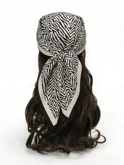 新款春夏百搭披肩，黑白动物纹印花，简约优雅，90厘米斜纹真丝围巾，女士款