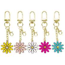 5个双面珐琅雏菊钥匙扣，花朵吊坠配迷你龙虾扣，多功能包饰，可用于挂护手霜、唇彩和钥匙 - 雛菊鑰匙圈 - 查看 2