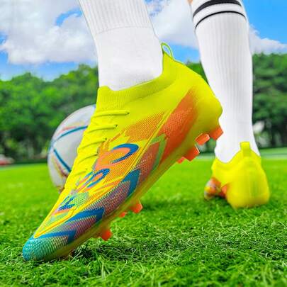 Tacos de fútbol/fútbol profesionales intercambiables para hombres y mujeres, clavos largos para césped artificial y natural, adecuados para partidos competitivos y entrenamiento diario, parte superior sin costuras de TPU