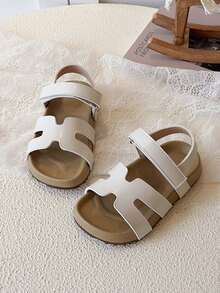 Dép xăng đan kiểu Boken mới cho trẻ em unisex mùa hè 2026, dép quai dán mềm mại, chống trượt, thoáng khí, dép đi biển cho trẻ nhỏ. - Màu be - Xem 4