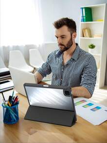 适用于 iPad (A16) 第 11 代 (2025) 和第 10 代 (2022)，Air 7 代 M3 (2025)/6 代 M2 (2024) 11 英寸/13 英寸，9/8/7 代 10.2 英寸，Air 5/4 代，Mini 6/7 代 8.3 英寸，Pro 11 英寸/12.9 英寸 (2018/2020/2021/2022) 的保护套，采用 PU 皮革材质，内置 Apple Pencil 收纳槽，黑色。 - 黑色 - 查看 8