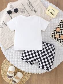 2pcs Baby Boy Casual Pocket Tee And Black & White Plaid Shorts Set, Spring/Summer - White - View 2