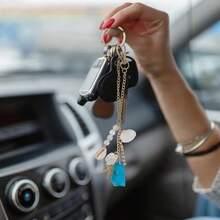 1件新款时尚高端贝壳珍珠钥匙扣，优雅珍珠钥匙圈吊坠 - 彩色 - 查看 2