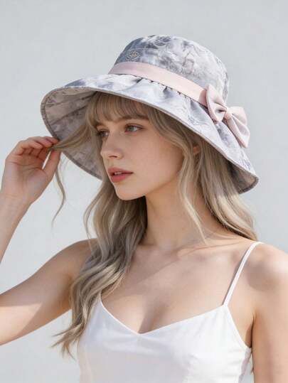 1顶女士休闲涤纶渔夫帽，适合日常和户外活动。