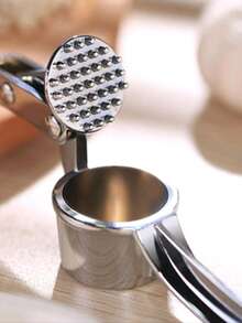 一款高品质、便捷小巧的压蒜器——兼具切蒜和压姜功能，易于清洁，经久耐用，适合日常烹饪。 - 彩色 - 查看 6