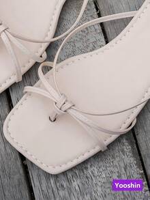 Dép xăng đan đế bằng mũi vuông mới dành cho nữ, kiểu dáng tối giản, dễ mang, quai chéo, dép đi biển phong cách Bohemian. - Màu be - Xem 6