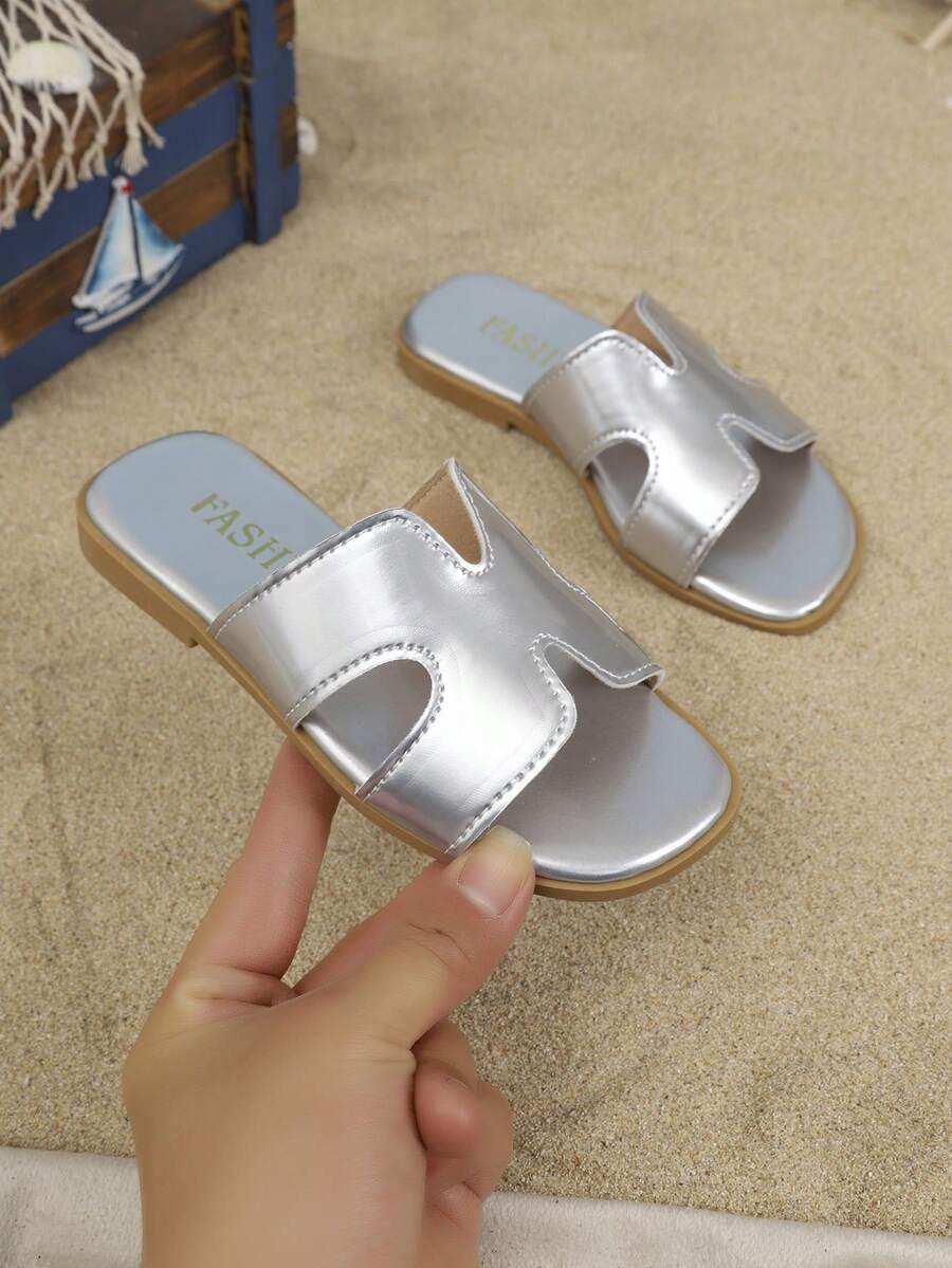 Dép đi trong nhà trẻ em kiểu dáng thường ngày mới năm 2026, thiết kế unisex, tối giản thanh lịch, phù hợp cho mùa hè, đi biển và du lịch.