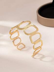 1. 几何方形镂空手镯，采用独特的金属开口设计，适合日常休闲佩戴（不含礼盒） - 均碼 - 查看 10