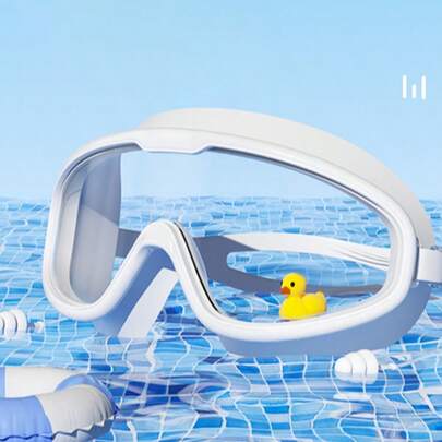 大框防水防雾成人泳镜，内置耳塞，男女通用舒适设计，视野开阔清晰，密封防漏，防紫外线，结构坚固耐用，适用于游泳池、开放水域、训练、海滩活动和水上运动，可调节绑带确保佩戴稳固，是夏季水上娱乐和日常游泳练习的必备专业泳镜。