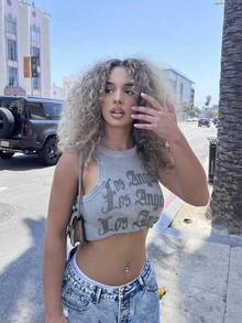 Y2K Style Women's Denim Capri Pants, Summer Jeans, Suitable For Commuting, Dating, And Casual Wear, Cherry Embroidery Distressed Zipper Fly Button Closure - Blue - View 5