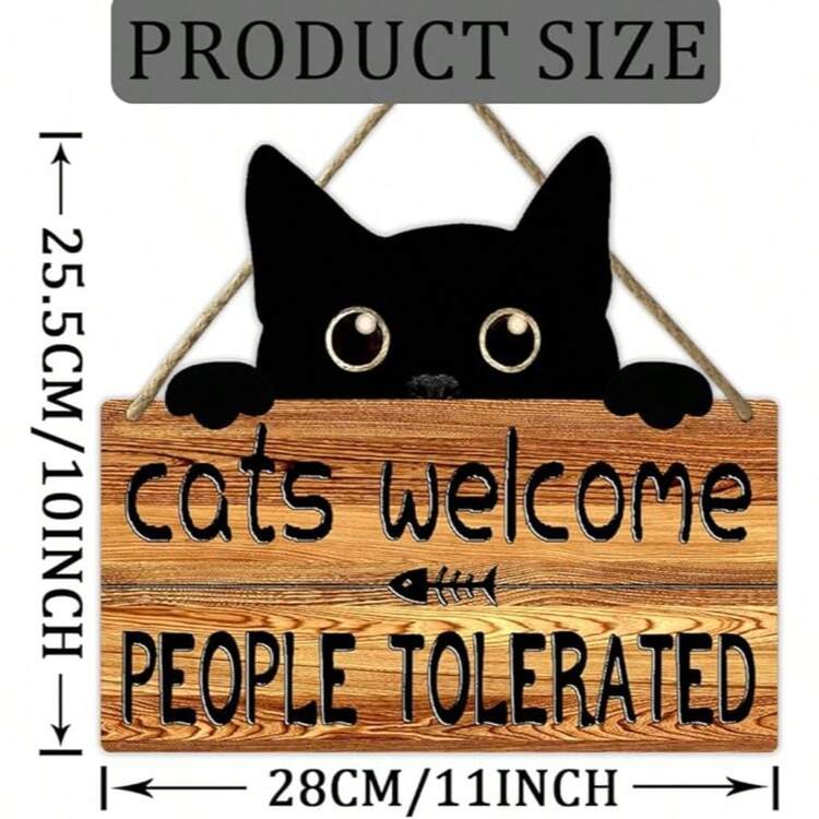 这款趣味十足的黑猫标志欢迎牌，是送给爱猫人士的家居装饰礼物，也是猫咪墙饰、万圣节黑猫木质挂饰的理想之选。将这款猫咪标志挂在墙上或门上，不仅能美化您的房间，还能营造出趣味盎然的氛围。点亮您家人和朋友的日常生活，他们一定会为这幅精美的艺术画作而赞叹不已！ - 彩色 - 查看 5